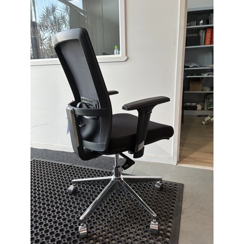 Newart Synchro Chair